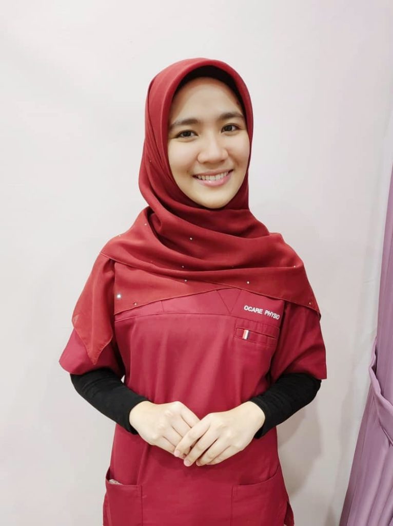 "Portrait of Physiotherapist Nadia Adlah Binti Abd Hamed from Ocare Physio Melaka, a UiTM graduate specializing in Post Surgery and Elderly Rehabilitation."